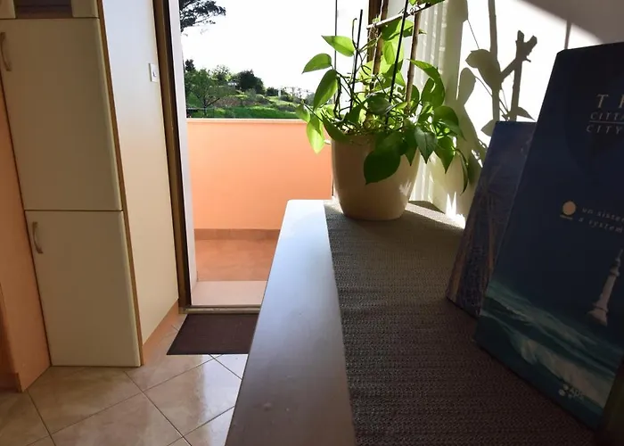 Bella Vista Lilly דירה