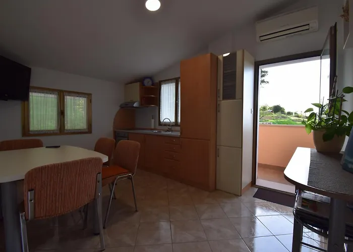 Bella Vista Lilly 波尔托罗