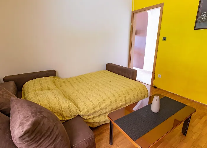 Bella Vista Lilly * בפורטורוז